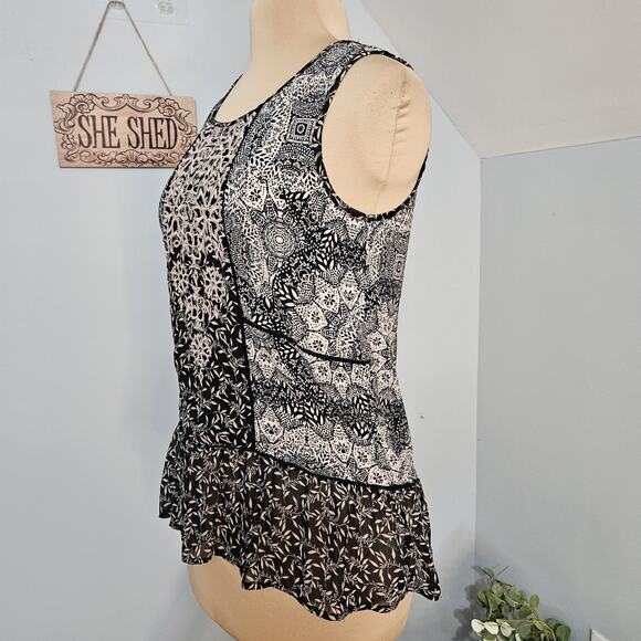 Knox Rose Top Floral Embroidered Sheer Hem Boho Cottagecore Sleeveless Blouse - Picture 5 of 14
